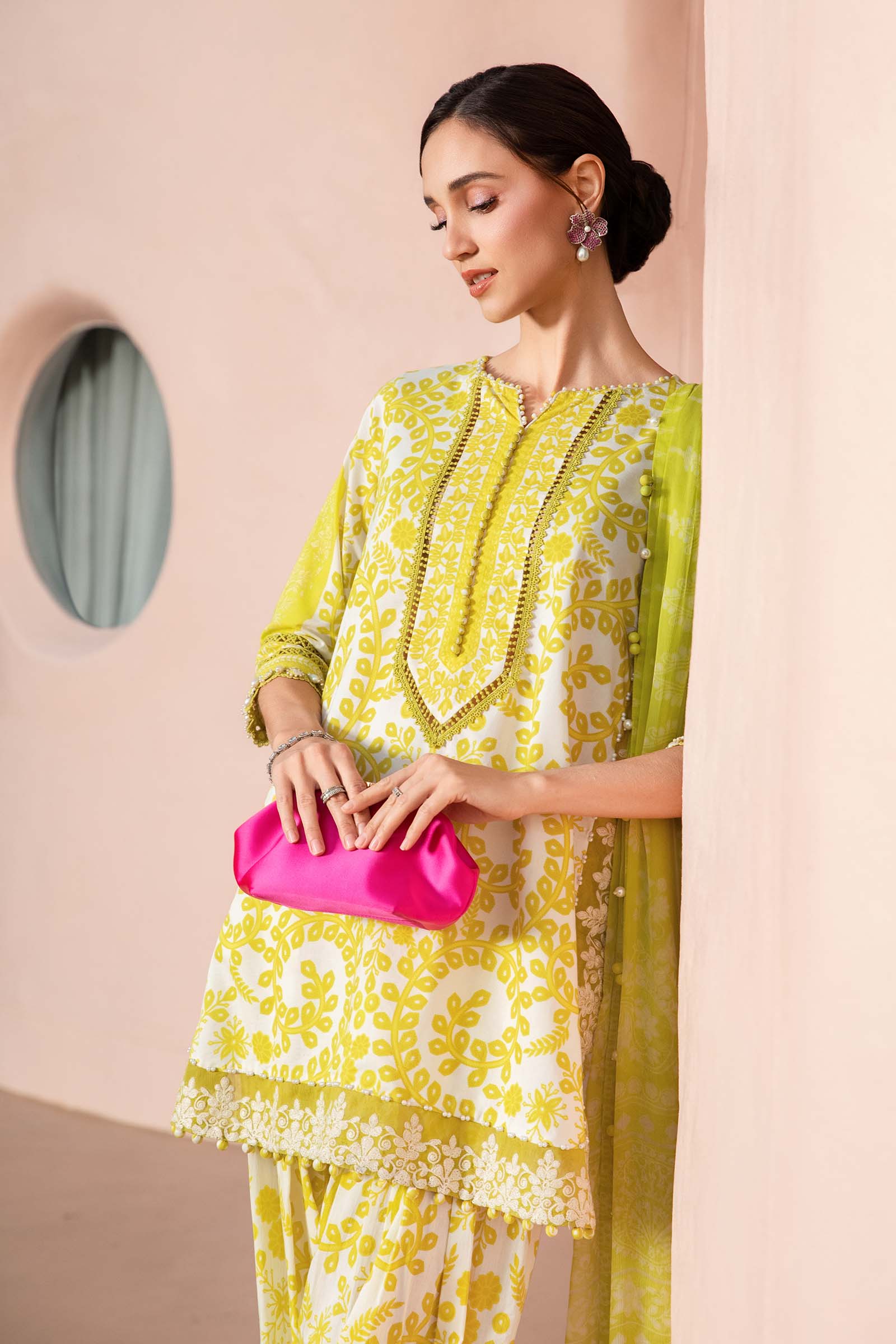 Dhalia By Iznik