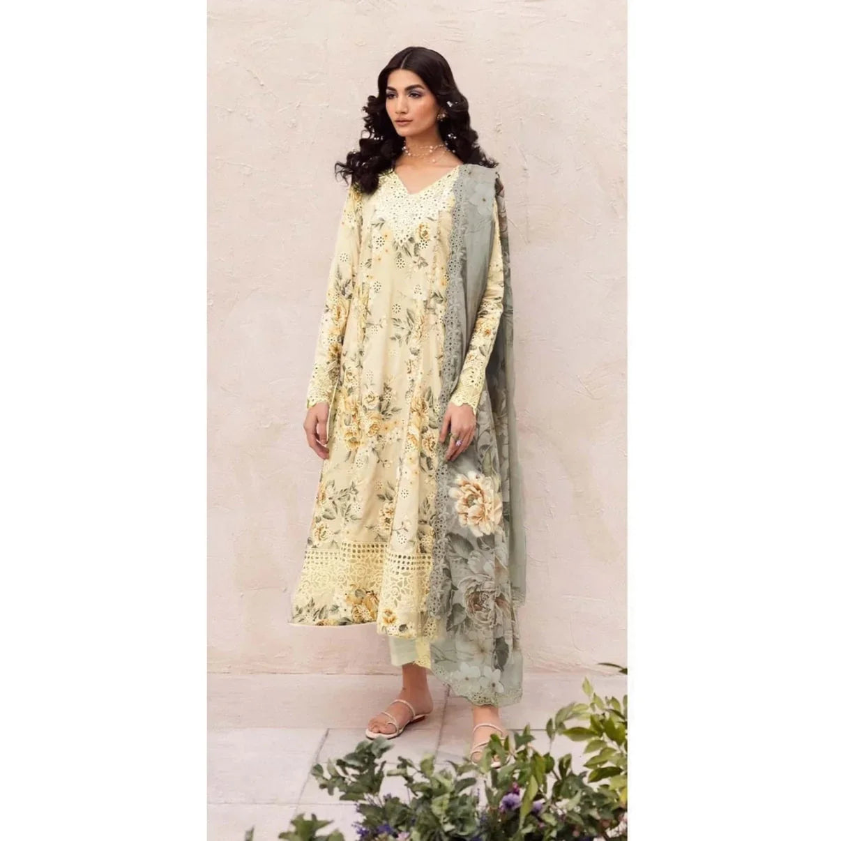 Dhalia By Iznik