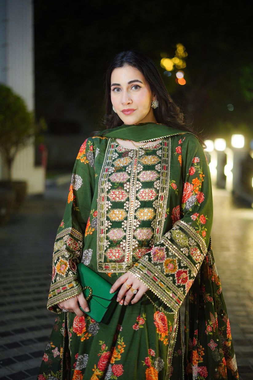Aneela’s 3Pc Silk With Embroidery Patche’s
