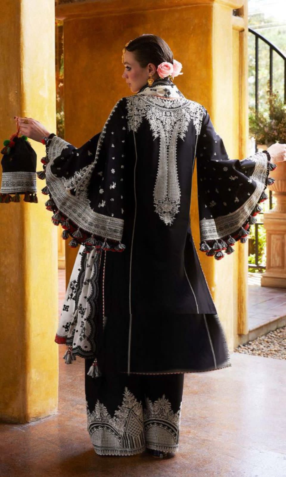 HUSSAIN REHAR – 3-Piece Summer Casual Collection
Code: 7172
