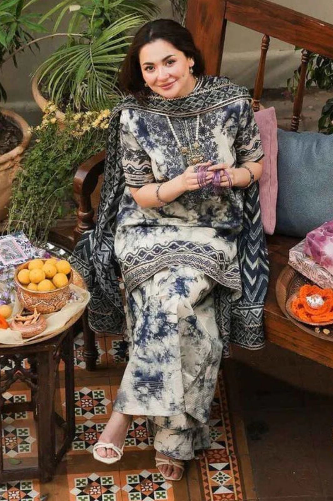 Hania Aamir Hit Code with Chiffon Dupatta